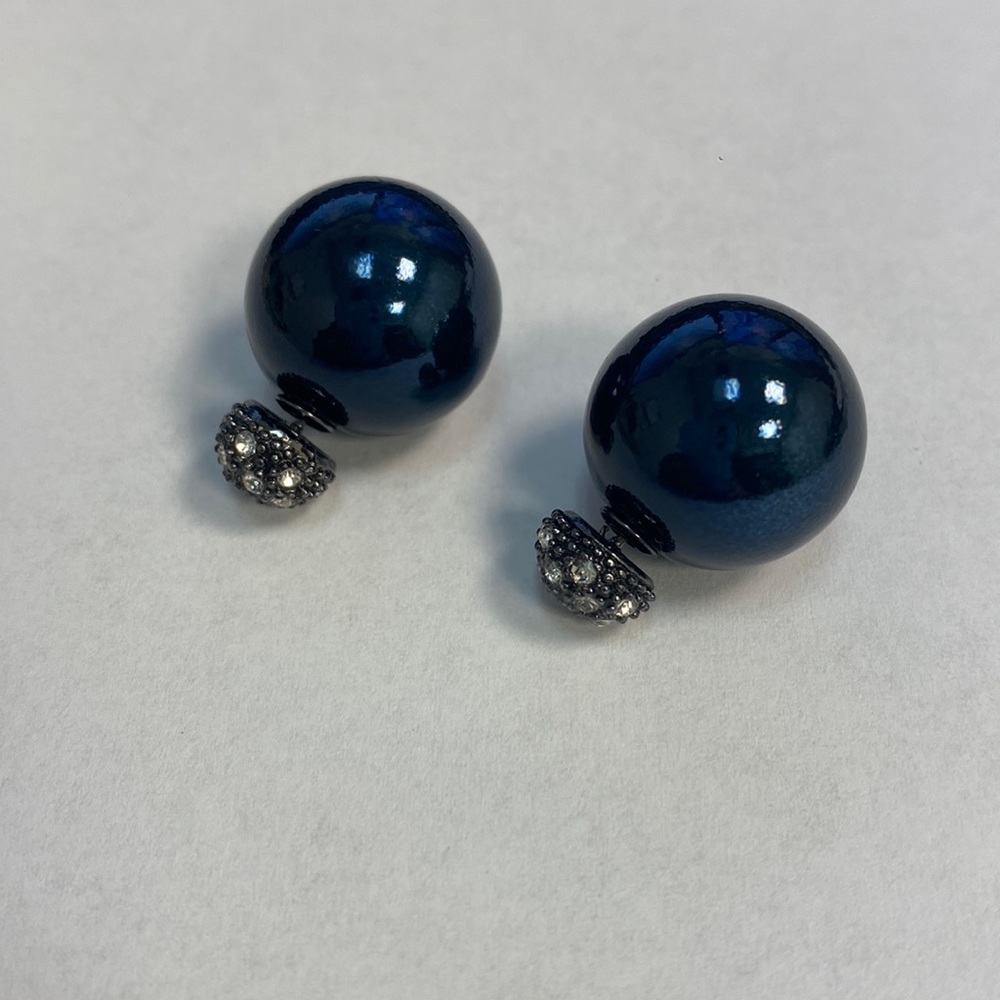Double sided stud earrings